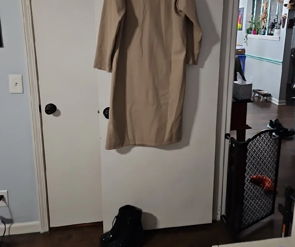 BellanBlue Classic Tan Trench Coat - Picture 4 of 4